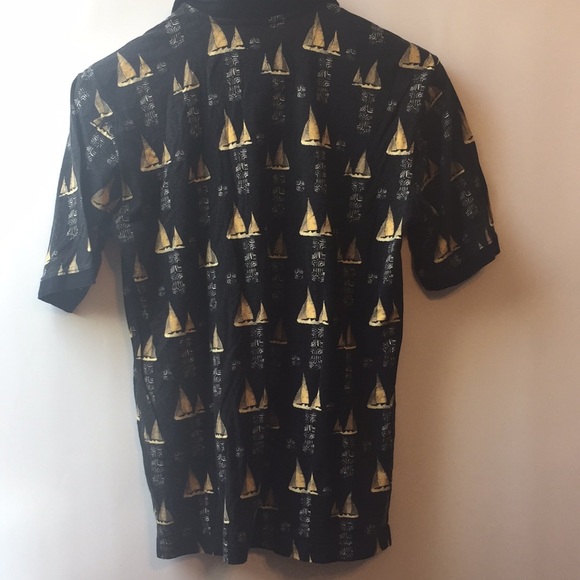 Black t shirt with sailboat print - Picture 4 of 5